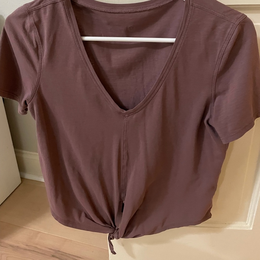 Lululemon six 6 tie bottom crop top